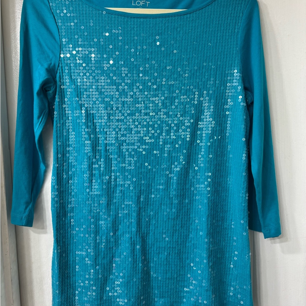 Anne Taylor LOFT Turquoise Sequin 3/4 sleeve top.  Size Med.
